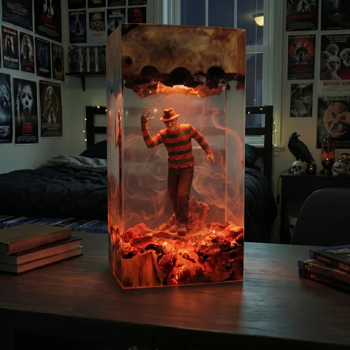 Freddy Resin Lamp